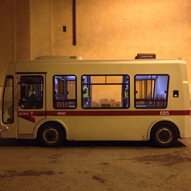 Rome literally has the smallest buses in the world #midgetbus #wheninrome #romebirthdaytrip